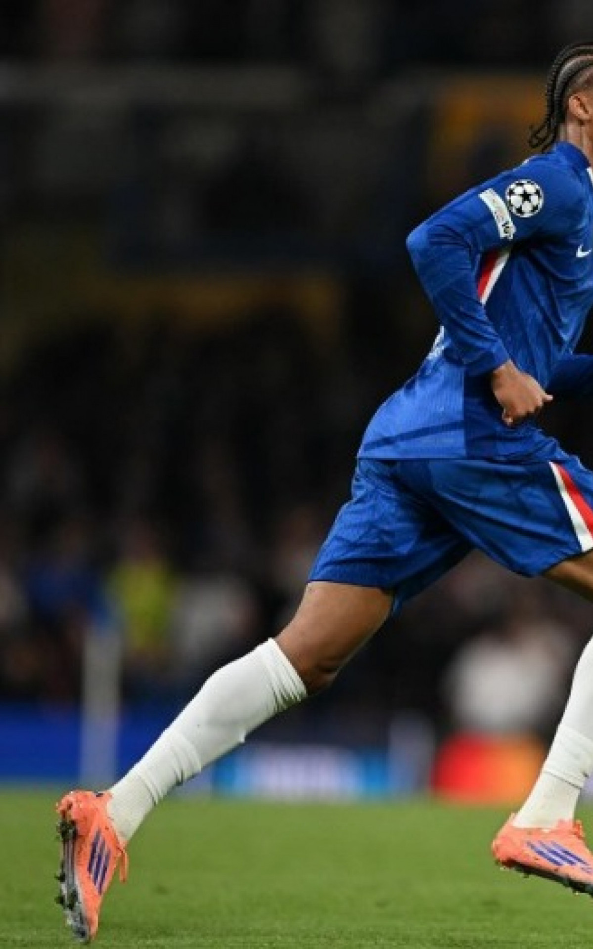 Chelsea vira jogo nos acréscimos e João Pedro brilha contra West Ham na Premier League – imagem do artigo