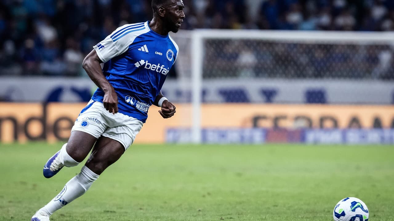 Yannick Bolasie é o novo reforço da Chapecoense para a Série A em 2024