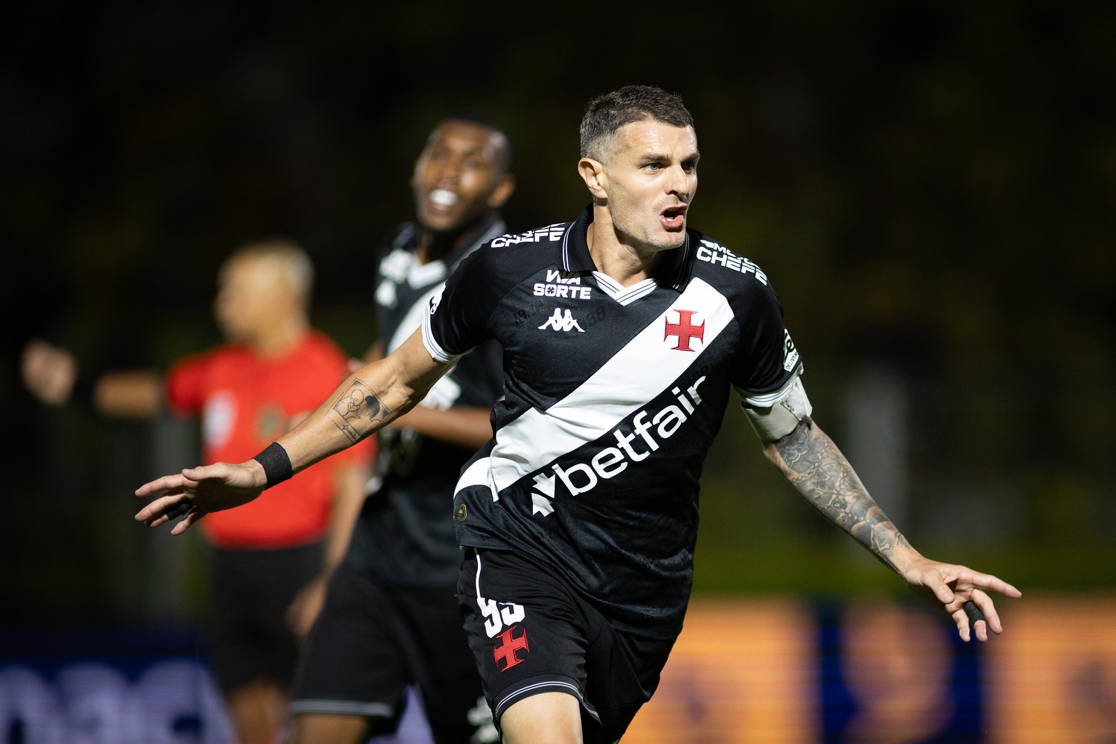 Vasili Vegetti no Radar do Futebol Estrangeiro: Futuro em Jogo no Vasco – imagem do artigo