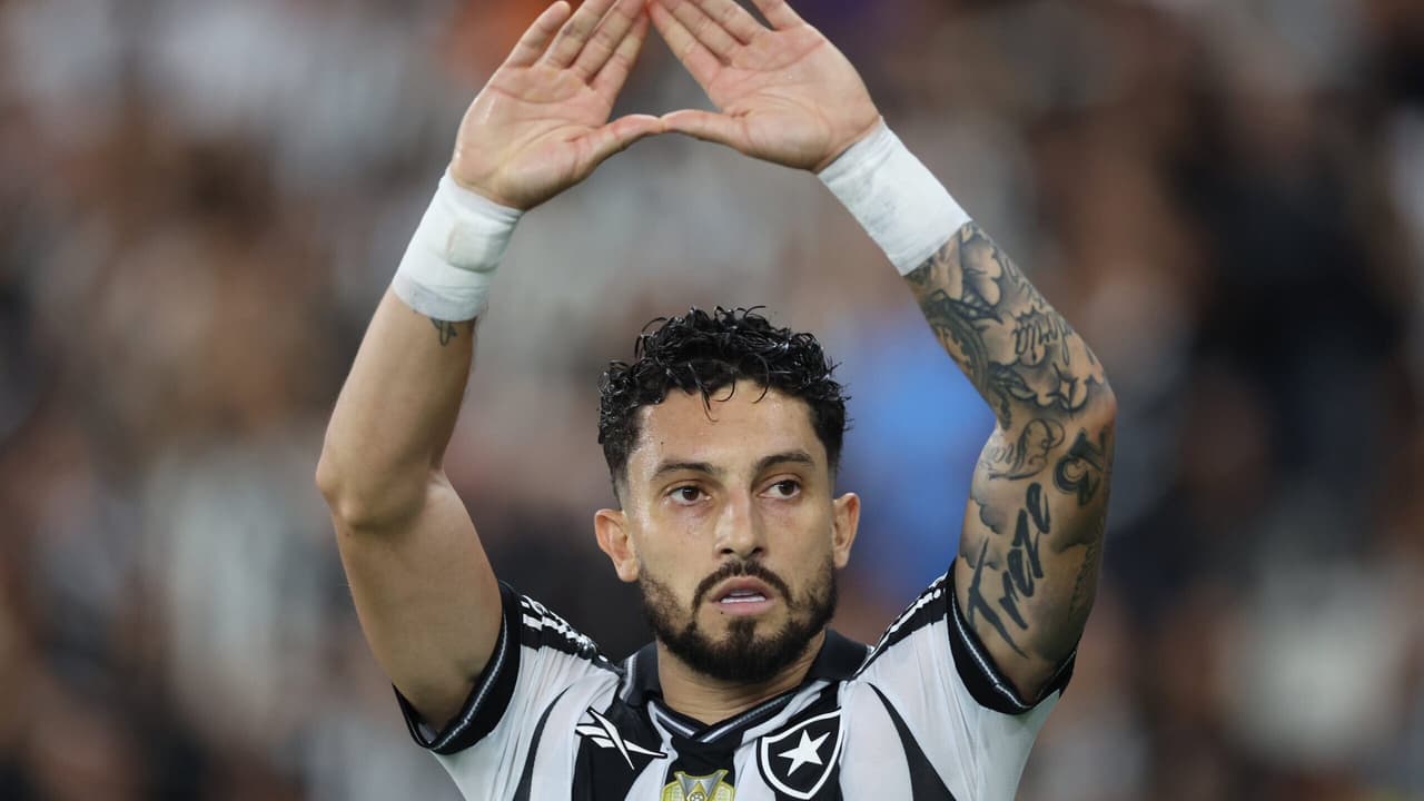Botafogo aposta em Alex Telles e Vitinho para brilhar e conquistar vaga na Seleção