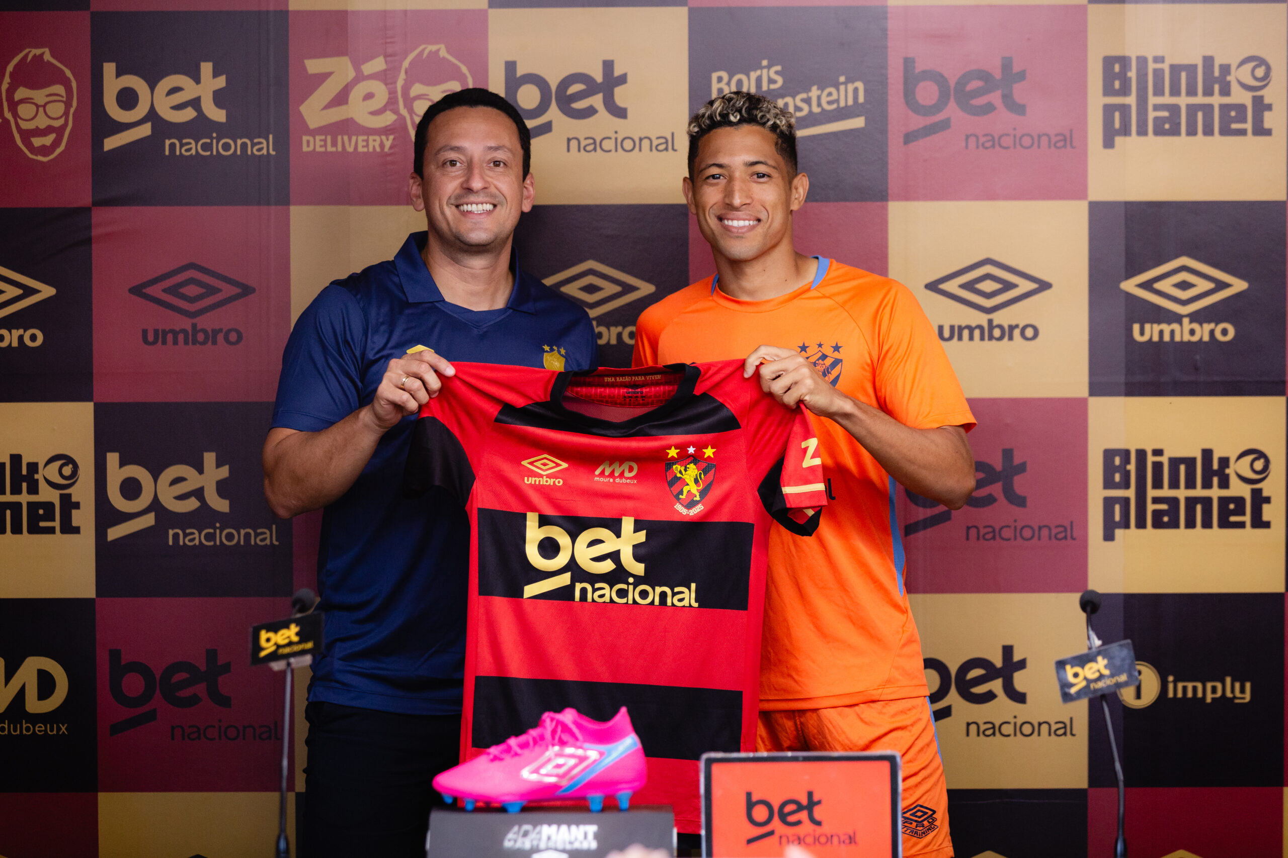 Marlon é apresentado no Sport e revela emoção ao retornar ao Leão