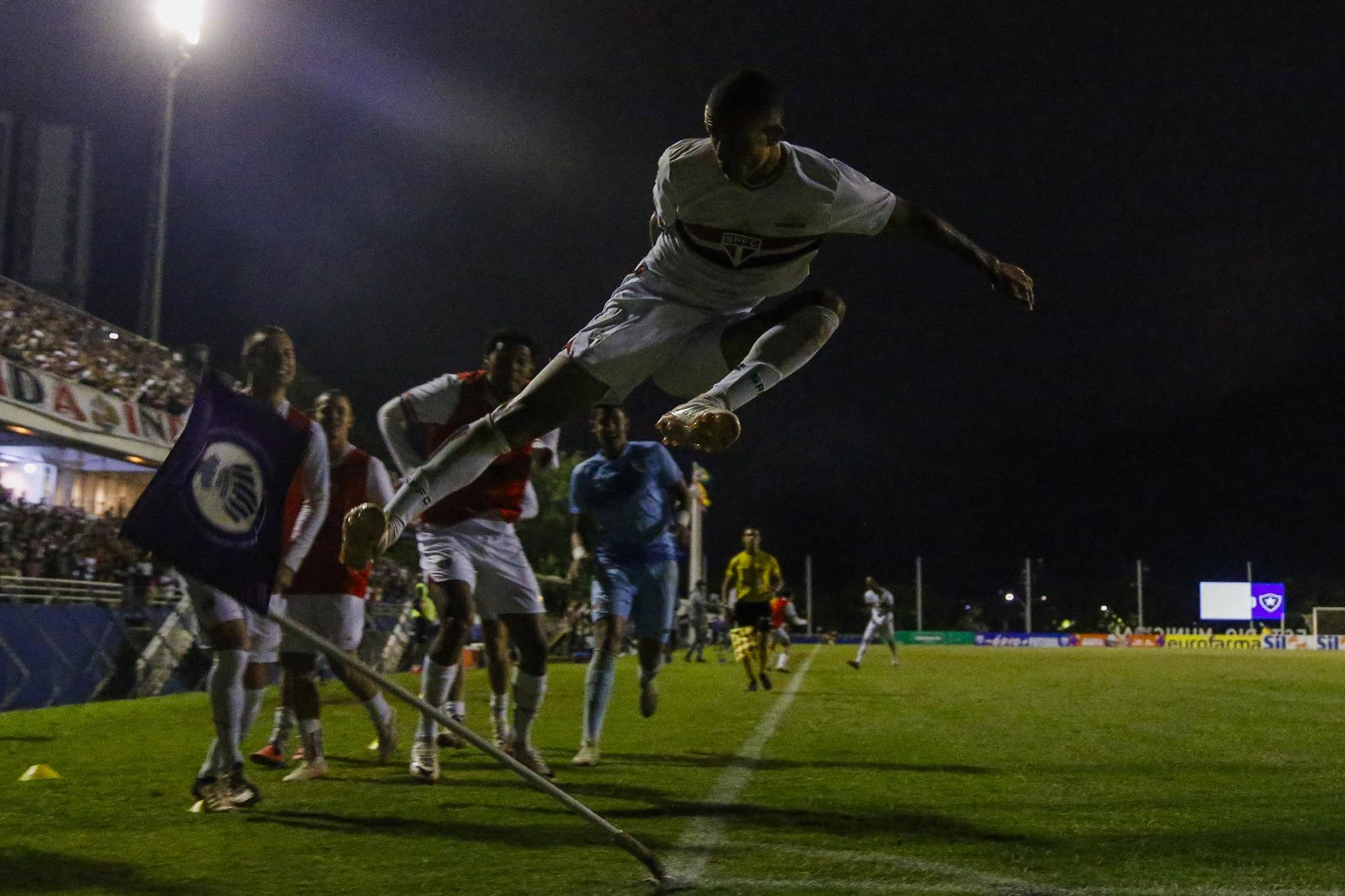 Semifinais da Copinha 2026: Grêmio, Cruzeiro, São Paulo e Ibrachina na briga pelo título
