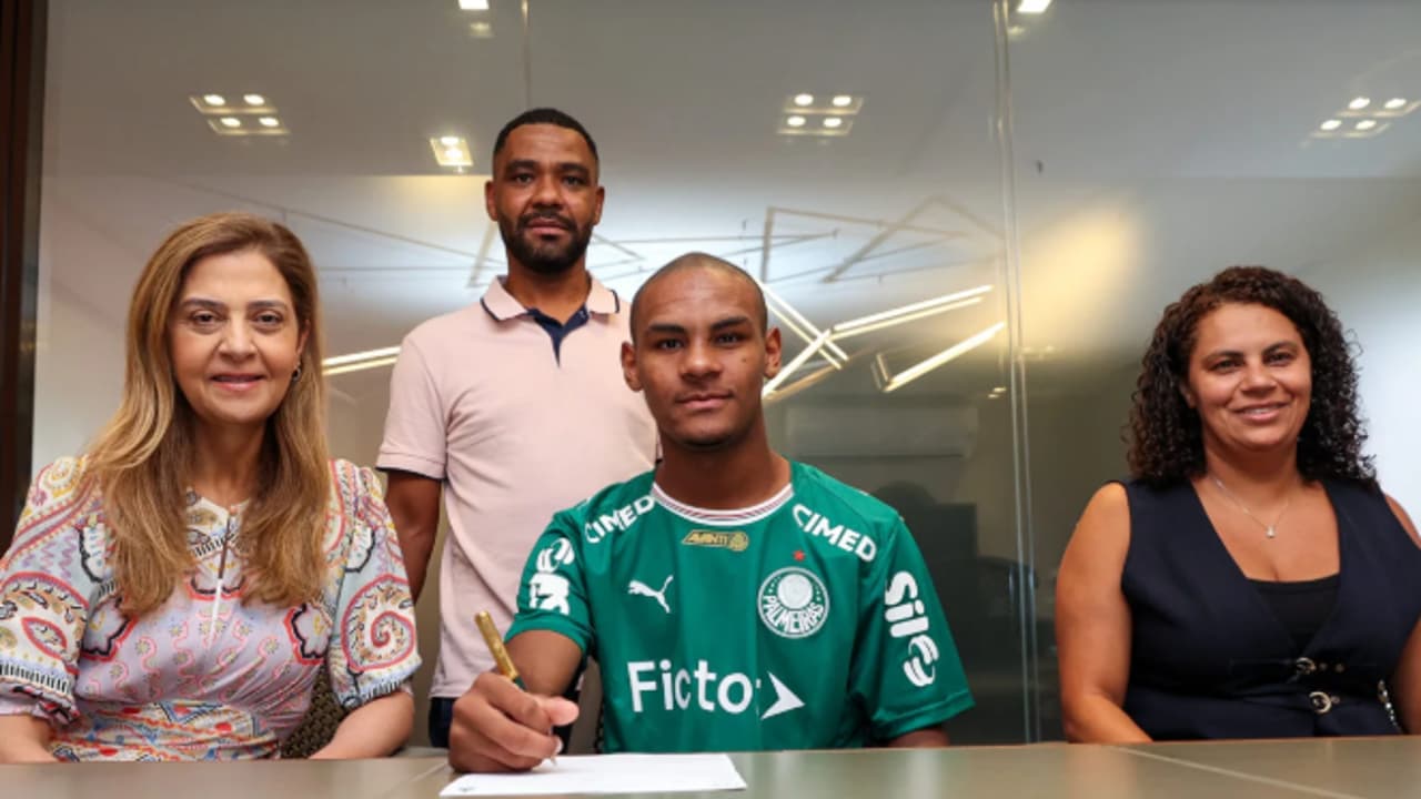 Eduardo Conceição assina primeiro contrato profissional com o Palmeiras até 2029 – imagem do artigo