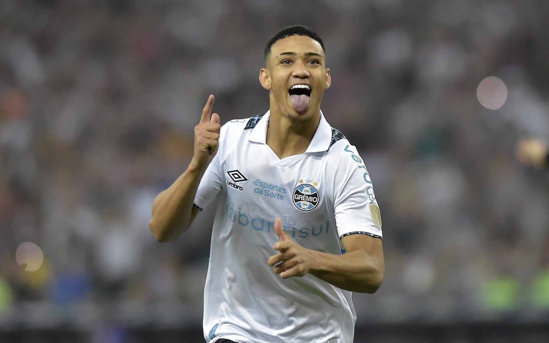 Gustavo Nunes chega ao Swansea para brilhar na Championship