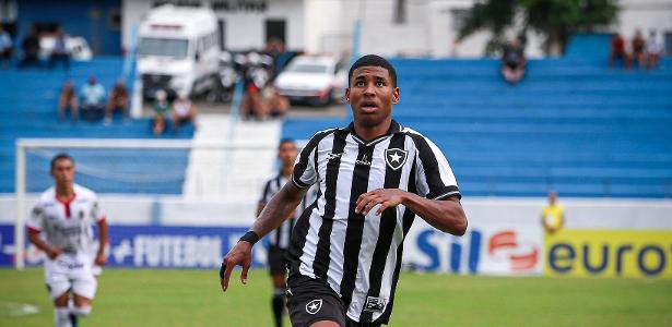 Botafogo garante vaga nas quartas da Copinha após duelo tenso nos pênaltis