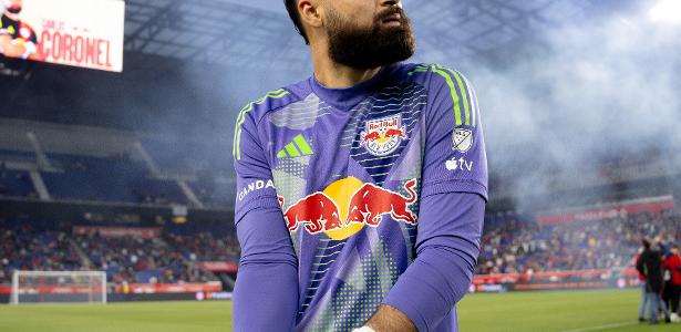 São Paulo fecha com Carlos Coronel, goleiro que brilhou na Europa e defende Paraguai – imagem do artigo