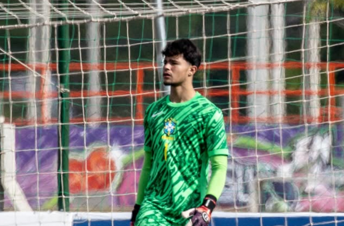 Bruno Samudio, filho do ex-goleiro Bruno, desmente encontro e cobra pensão atrasada