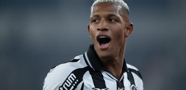 Botafogo enfrenta ação judicial por dívida milionária na contratação de Danilo