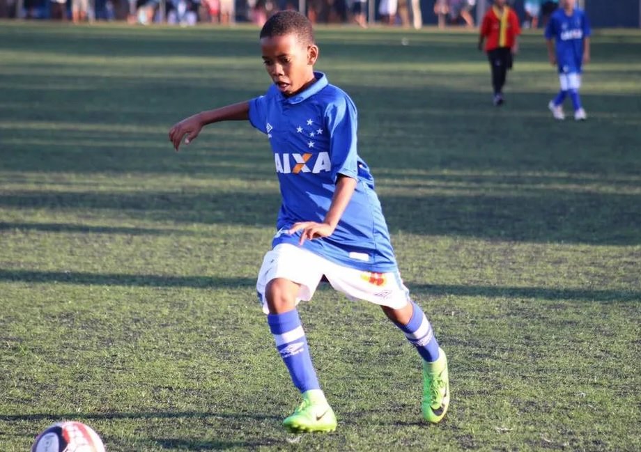 Ranking CIES revela jovens brasileiros entre os 100 jogadores mais valiosos do mundo