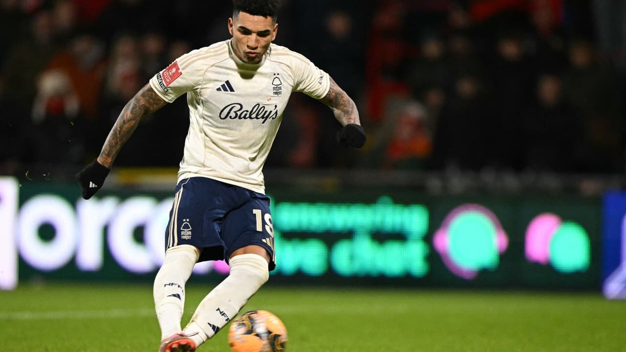 Wrexham elimina Nottingham Forest na FA Cup com drama nos pênaltis e Igor Jesus em destaque