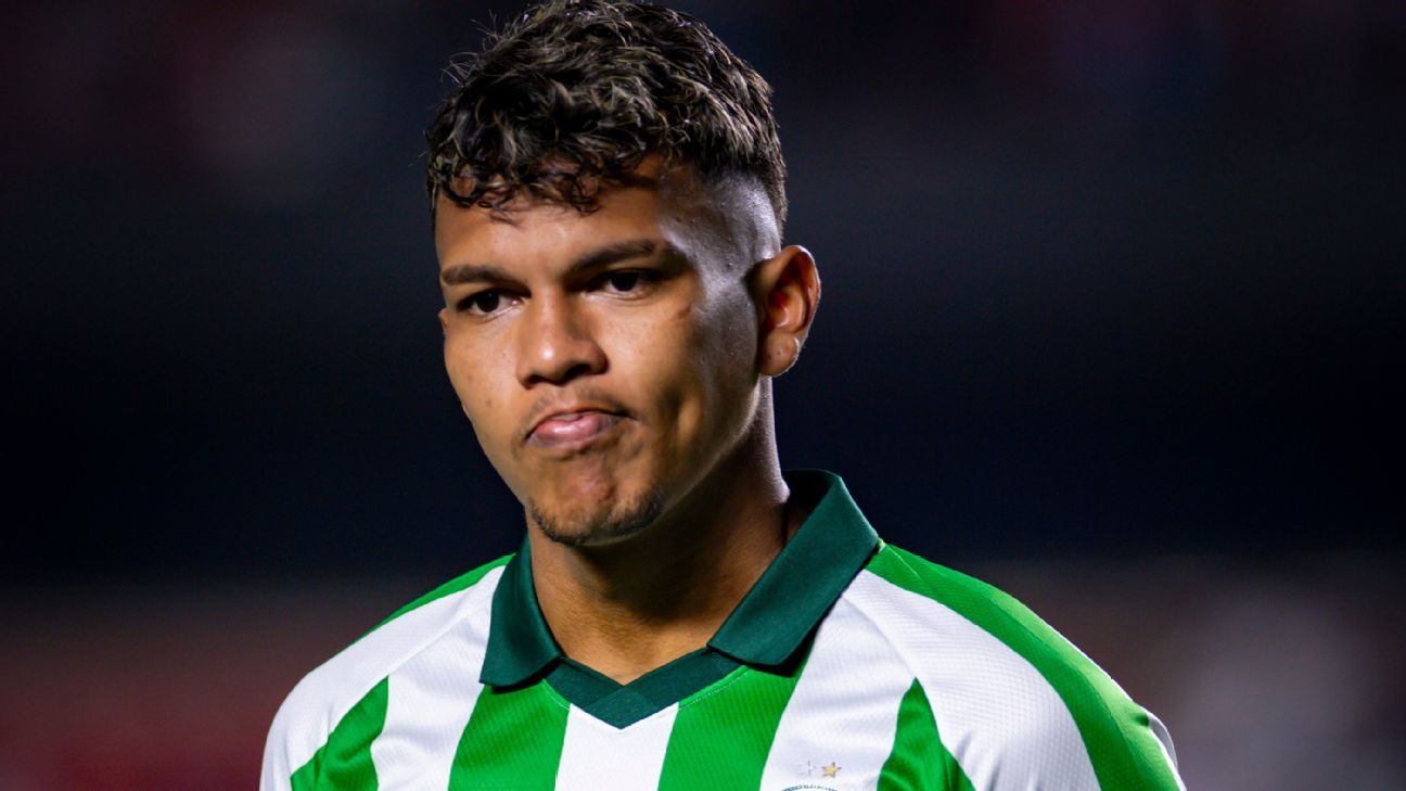 Gabriel Veron troca Porto pelo CD Nacional em busca de recuperação na Europa