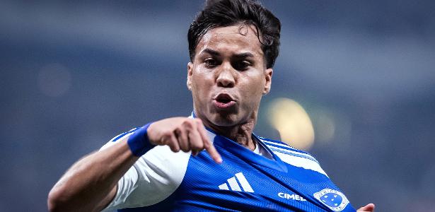 Mercado da Bola 2026: Cruzeiro trava venda, Chelsea mira Vini Jr. e São Paulo quer reforços