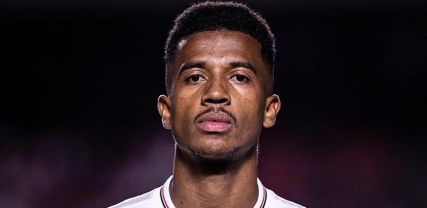 Flamengo trava negociação por Marcos Antônio; Athletico e Corinthians anunciam reforços – imagem do artigo