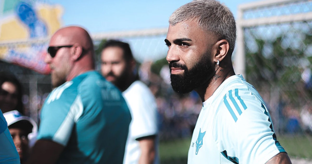 Gabigol parabeniza Cruzeiro e se prepara para retorno ao Santos em 2026