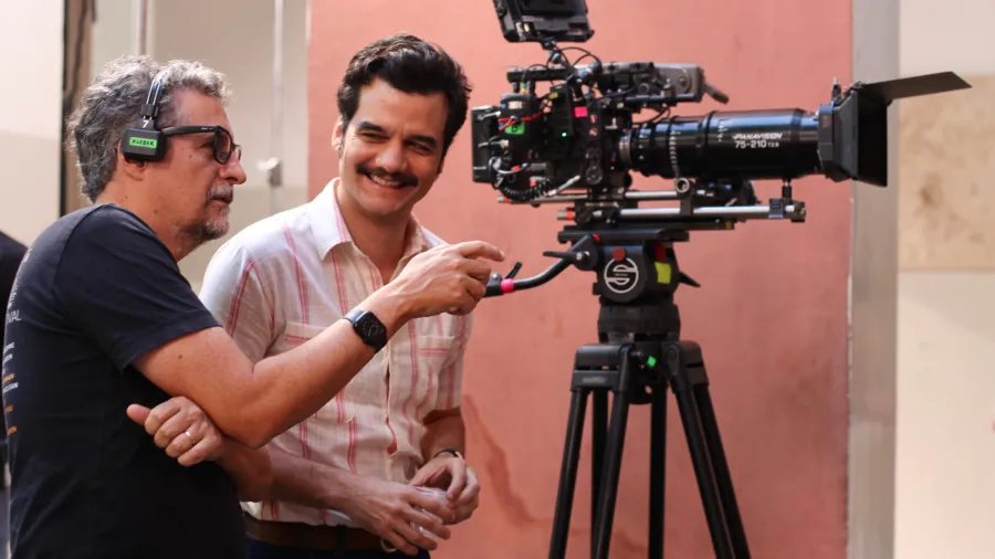 Wagner Moura no Oscar: o cinema brasileiro brilha enquanto o futebol enfrenta crise