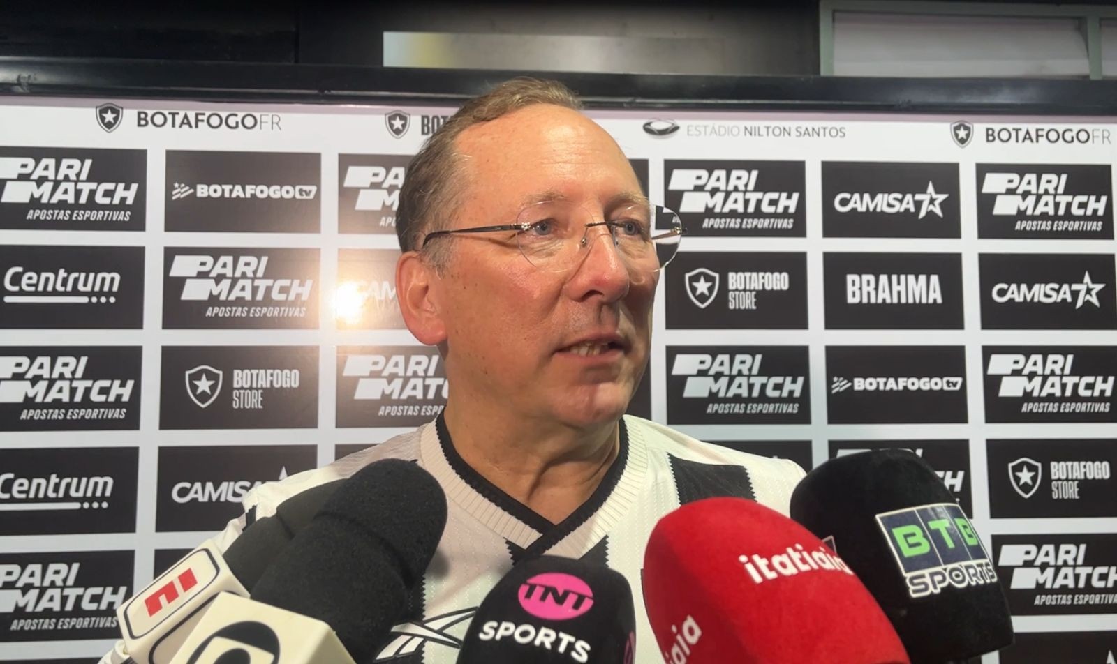 Desembargador Intima John Textor e Suspende Vendas de Jogadores no Botafogo – imagem do artigo