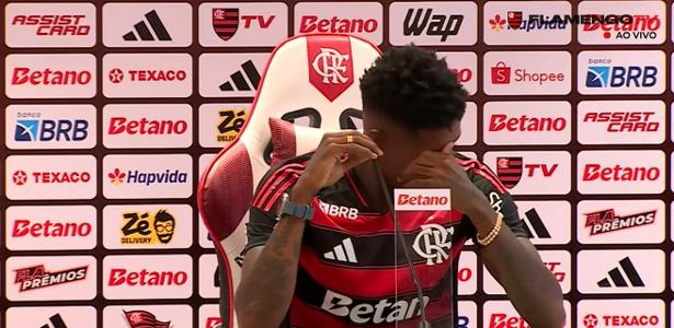 Vitão se emociona ao ser apresentado no Flamengo: “Sonho realizado desde o Jacarezinho” – imagem do artigo
