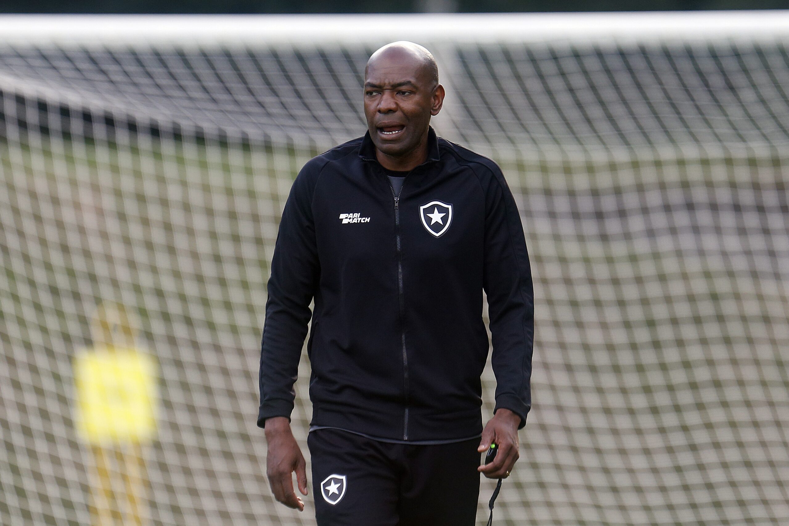 Botafogo anuncia nova rodada de demissões no futebol profissional em meio a reestruturação