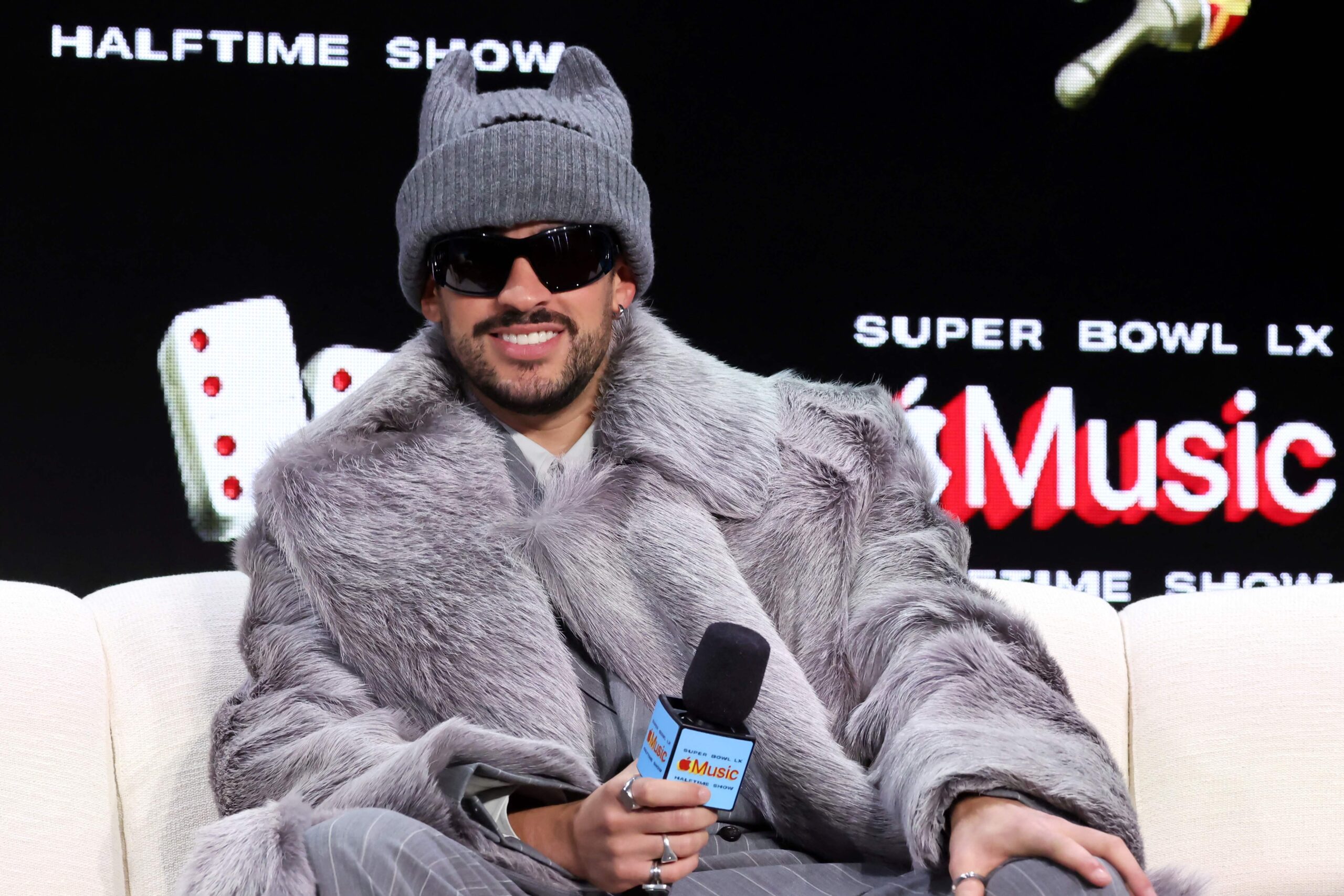 Bad Bunny no Super Bowl 2026: Por que o astro não receberá cachê pelo show do intervalo?
