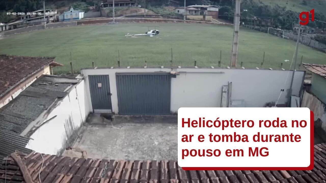 Helicóptero perde controle e cai em campo de futebol; ninguém se feriu
