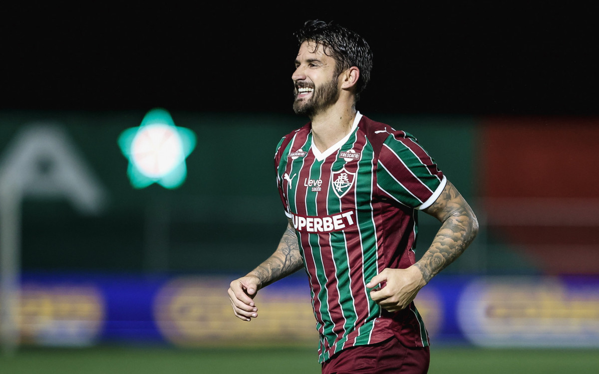 Everaldo se despede do Fluminense e reforça o Bahia até o fim de 2026