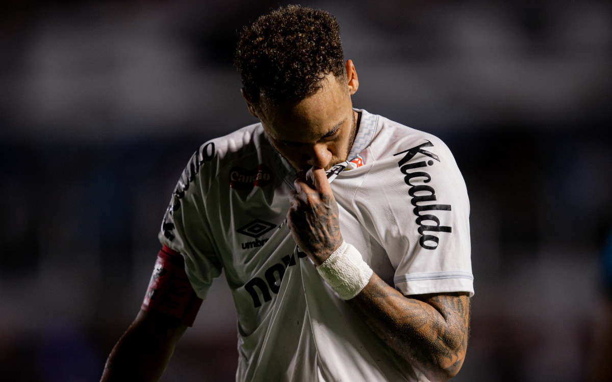 Neymar Brilha na Vila Belmiro e Ganha Destaque na Mídia Europeia