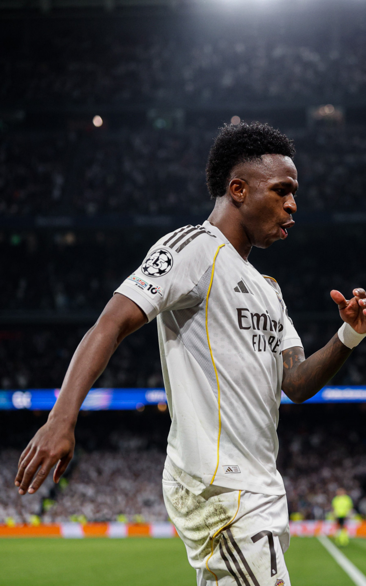 Javier Tebas destaca Vini Jr como símbolo na luta contra o racismo no futebol espanhol