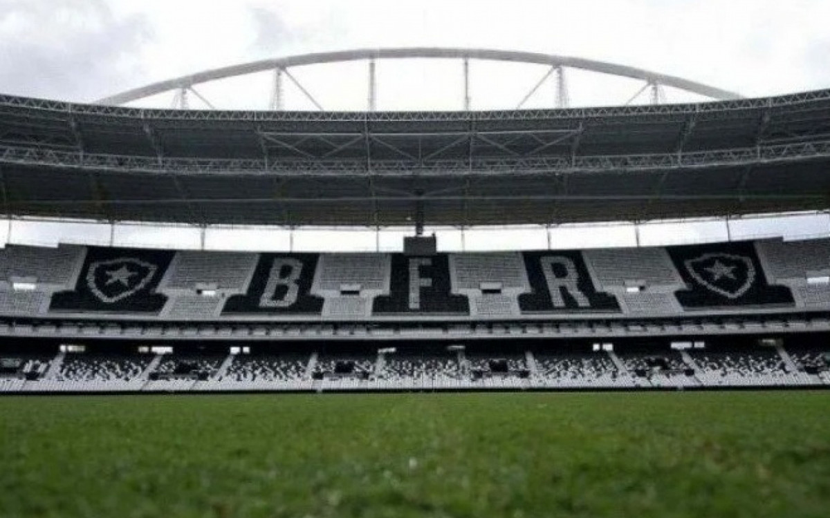 Vasco e Fluminense duelam no Nilton Santos em partida decisiva do Carioca