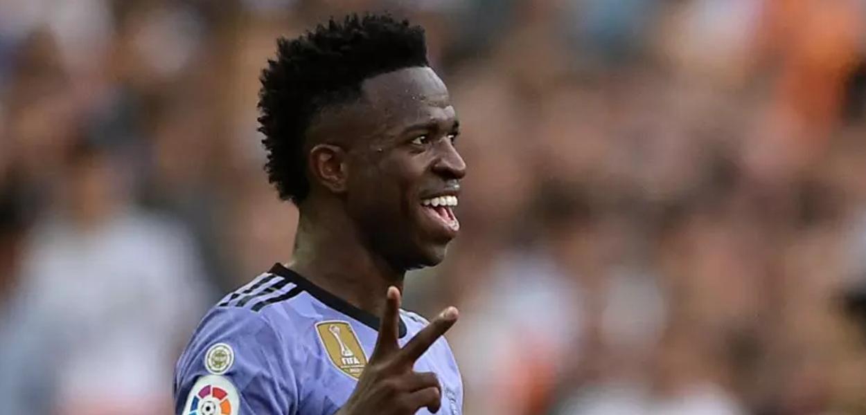 Vinícius Júnior sofre racismo na Europa e revela desafios do protocolo da Fifa – imagem do artigo