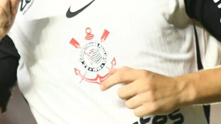 Como o Corinthians escolheu seu icônico uniforme preto e branco: a ...