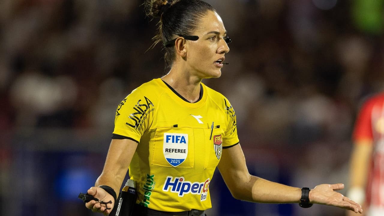 Daiane Muniz é a árbitra da semifinal entre Palmeiras e São Paulo na Arena Barueri