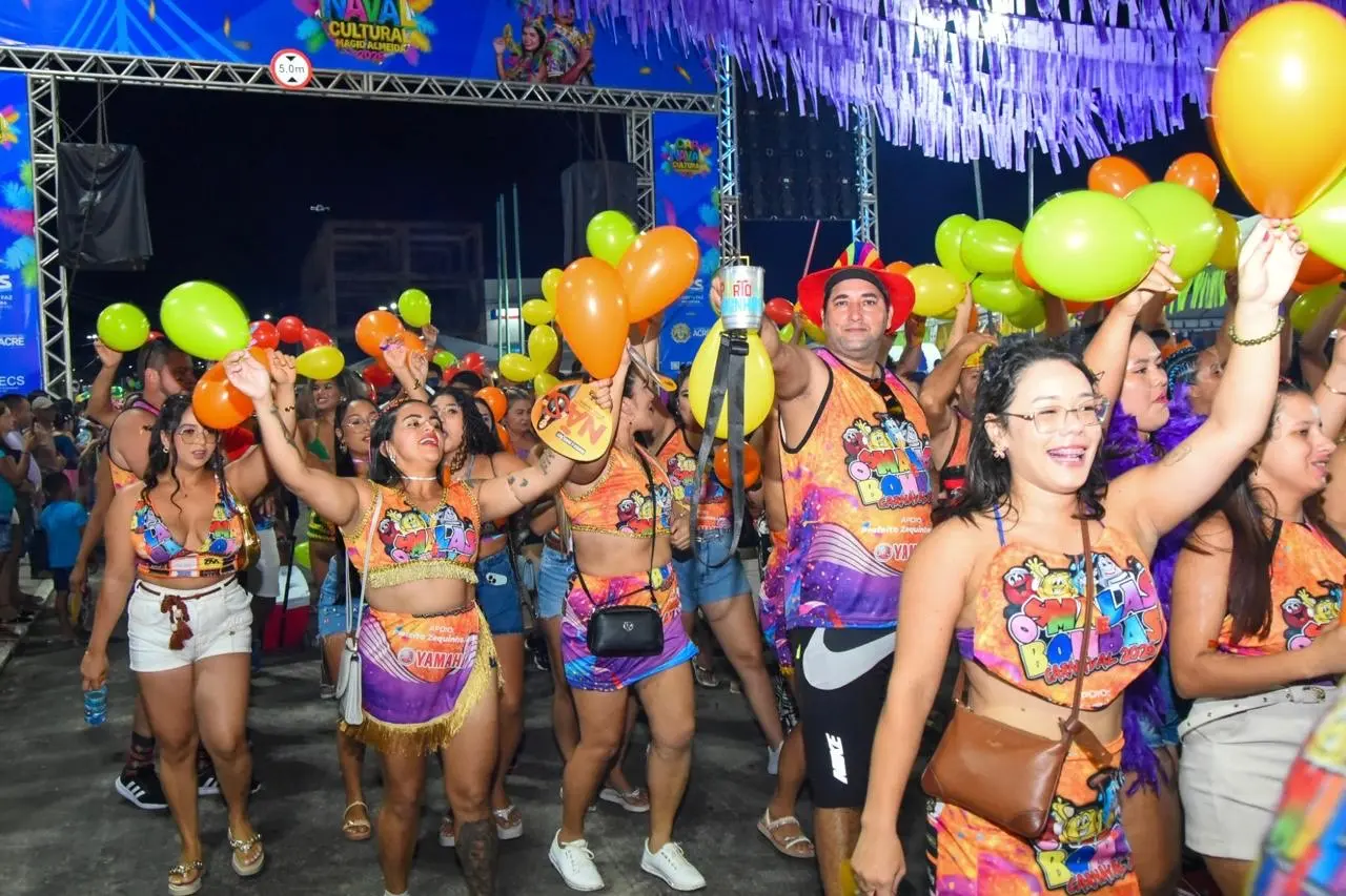 Carnaval de Cruzeiro do Sul agita Praça Orleir Cameli com desfile de blocos nesta segunda-feira – imagem do artigo