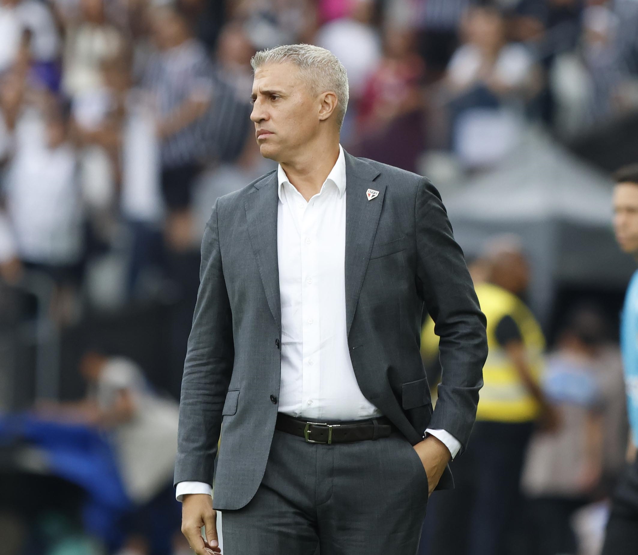 Rui Costa Apaga Polêmica de Crespo e Enaltece Força do São Paulo para 2026