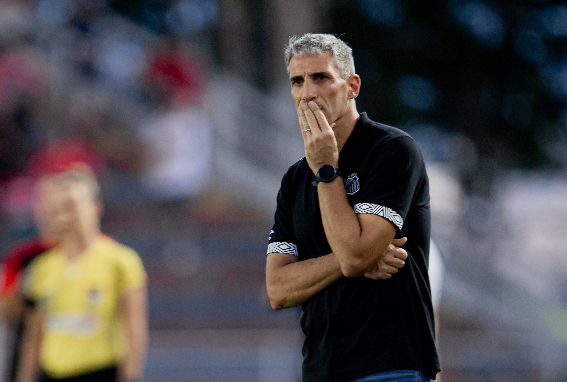 Santos sofre com falhas no jogo aéreo e busca ajustes para melhorar desempenho