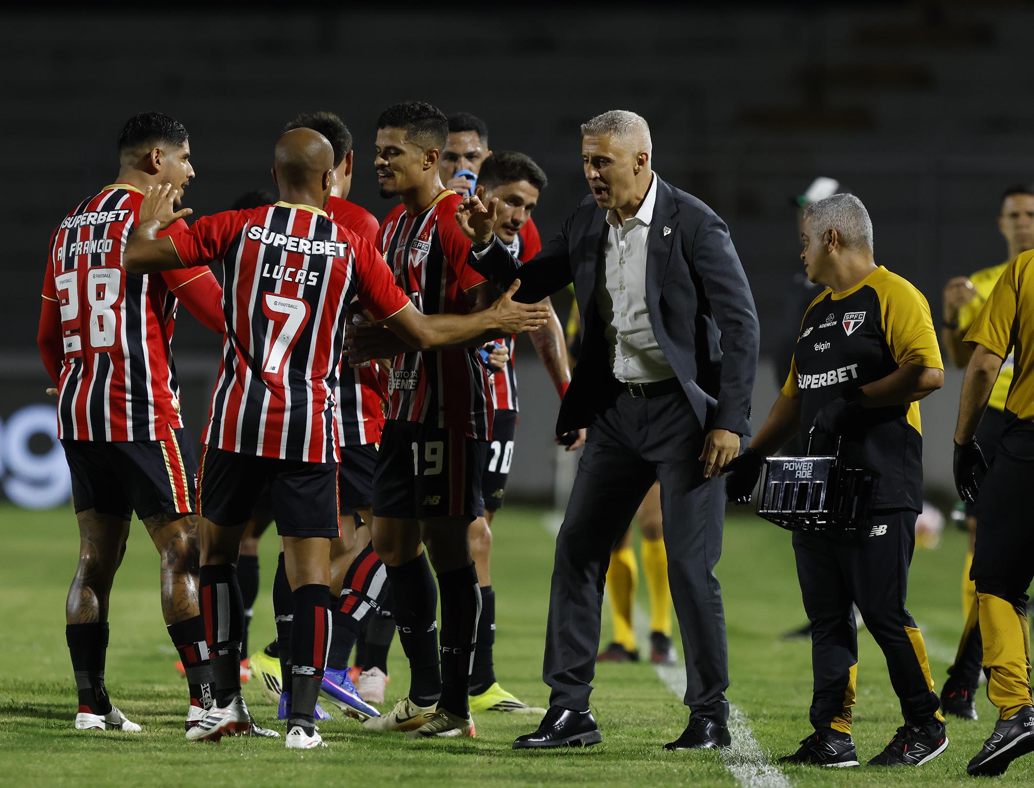 São Paulo e Red Bull Bragantino duelam nas quartas do Paulistão com cenário promissor
