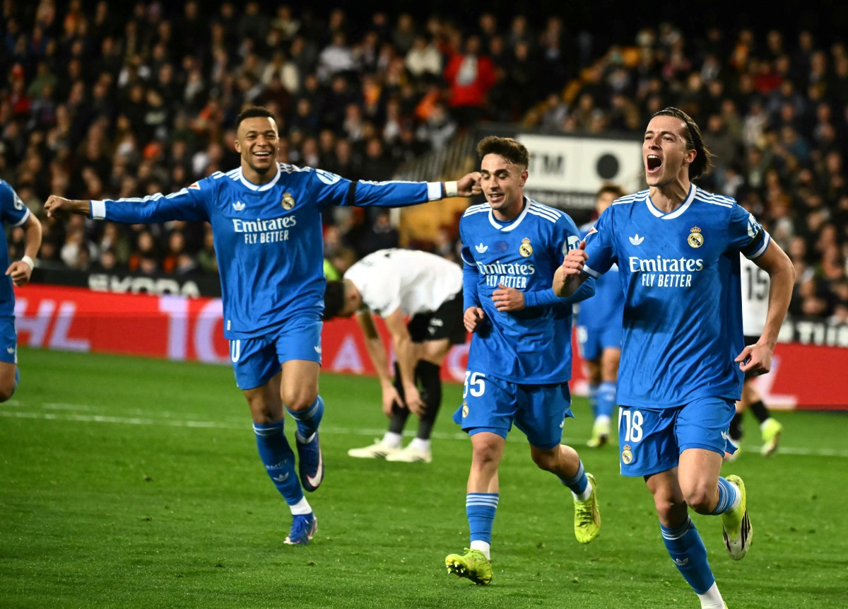 Real Madrid vence Valencia e mantém pressão sobre o Barcelona na La Liga