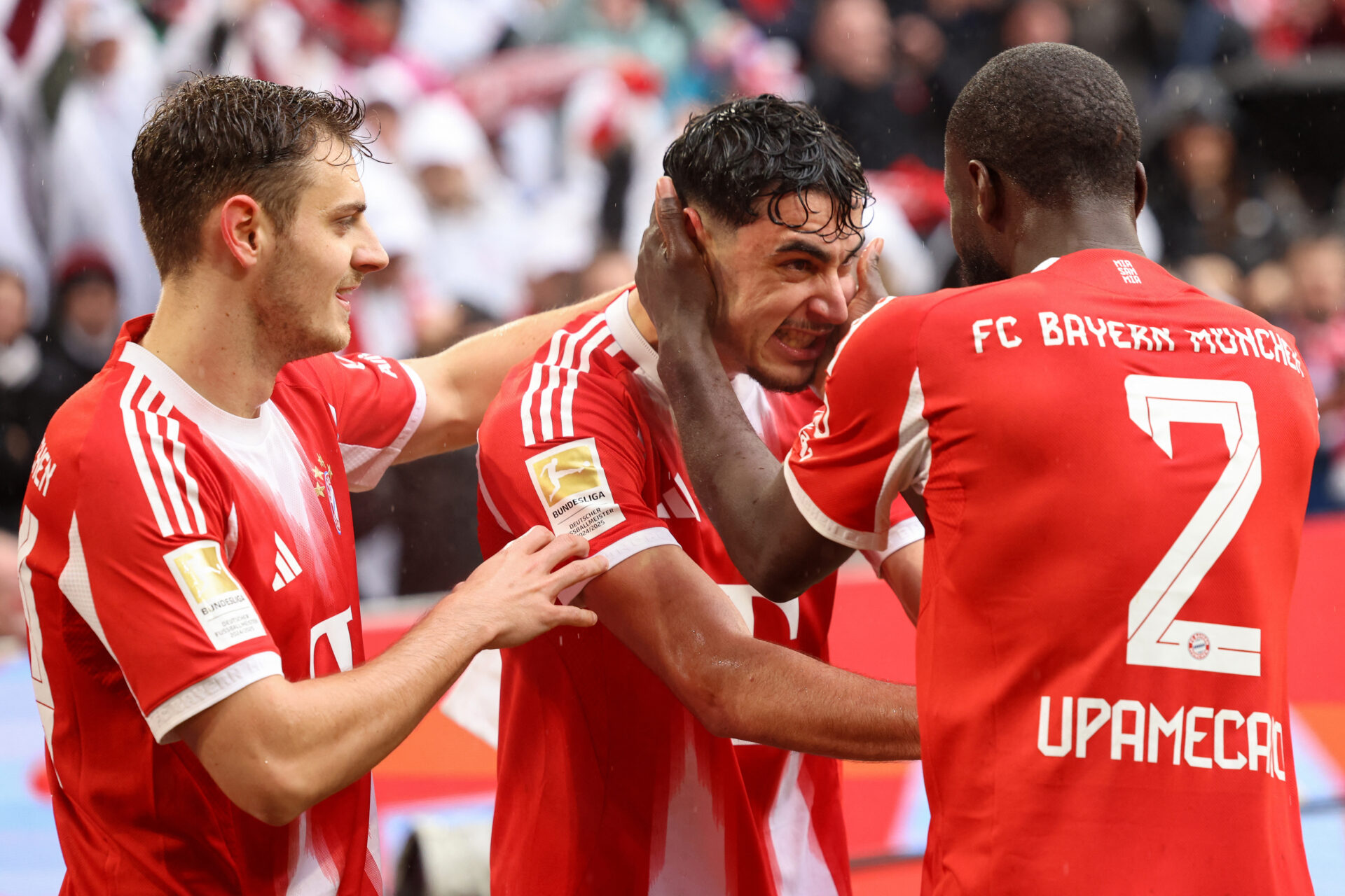 Bayern de Munique vence Eintracht Frankfurt em duelo eletrizante na Allianz Arena