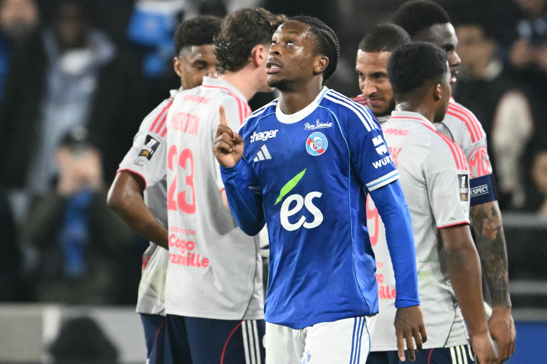 Strasbourg surpreende e encerra sequência histórica do Lyon na Ligue 1