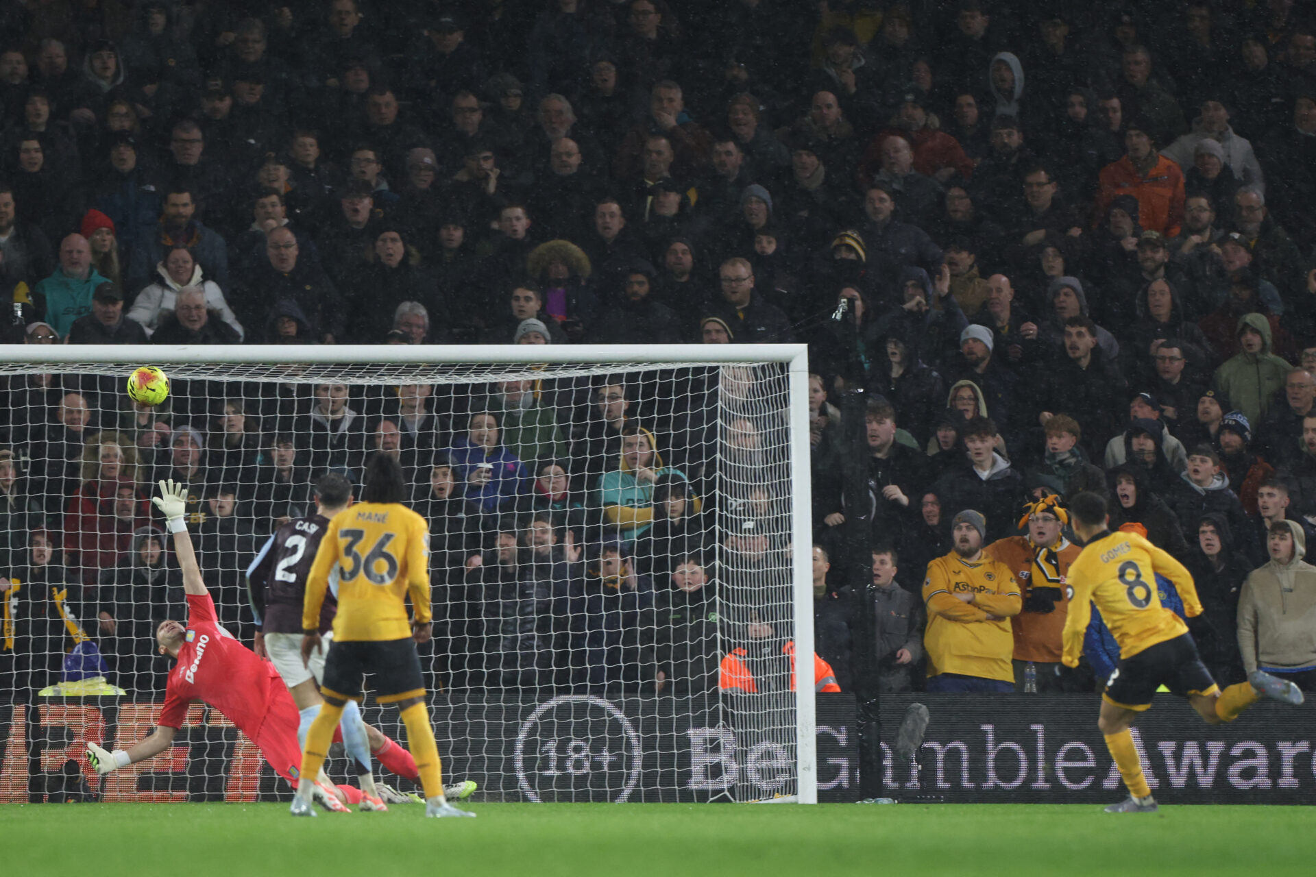Wolverhampton surpreende Aston Villa e conquista vitória crucial na Premier League