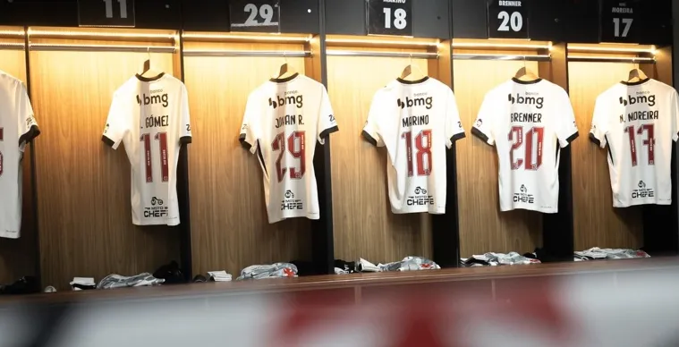 Vasco corre contra o tempo para fechar contratação de volante com orçamento apertado