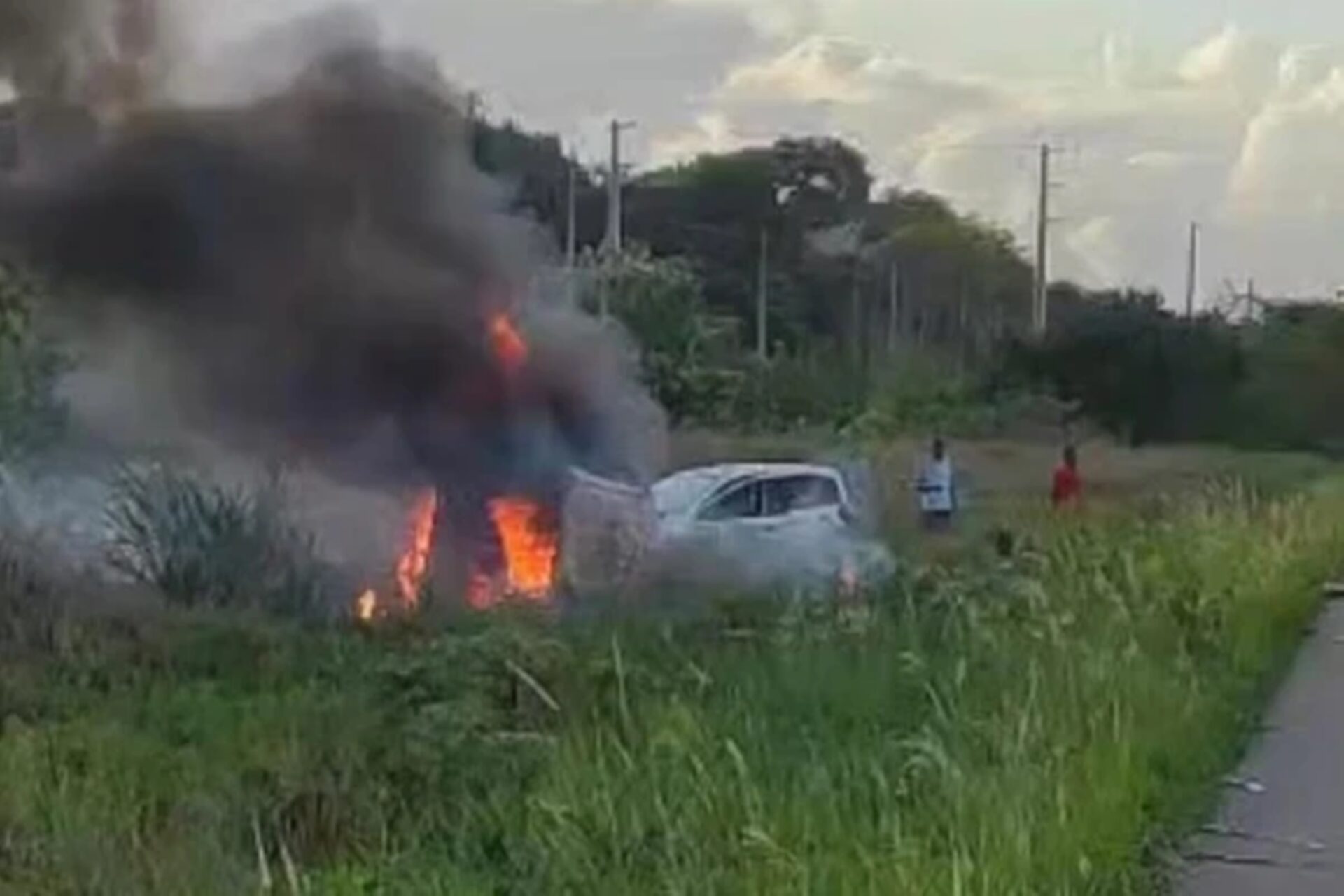 Thiaguinho, atacante do ABC, se envolve em acidente grave na BR-101