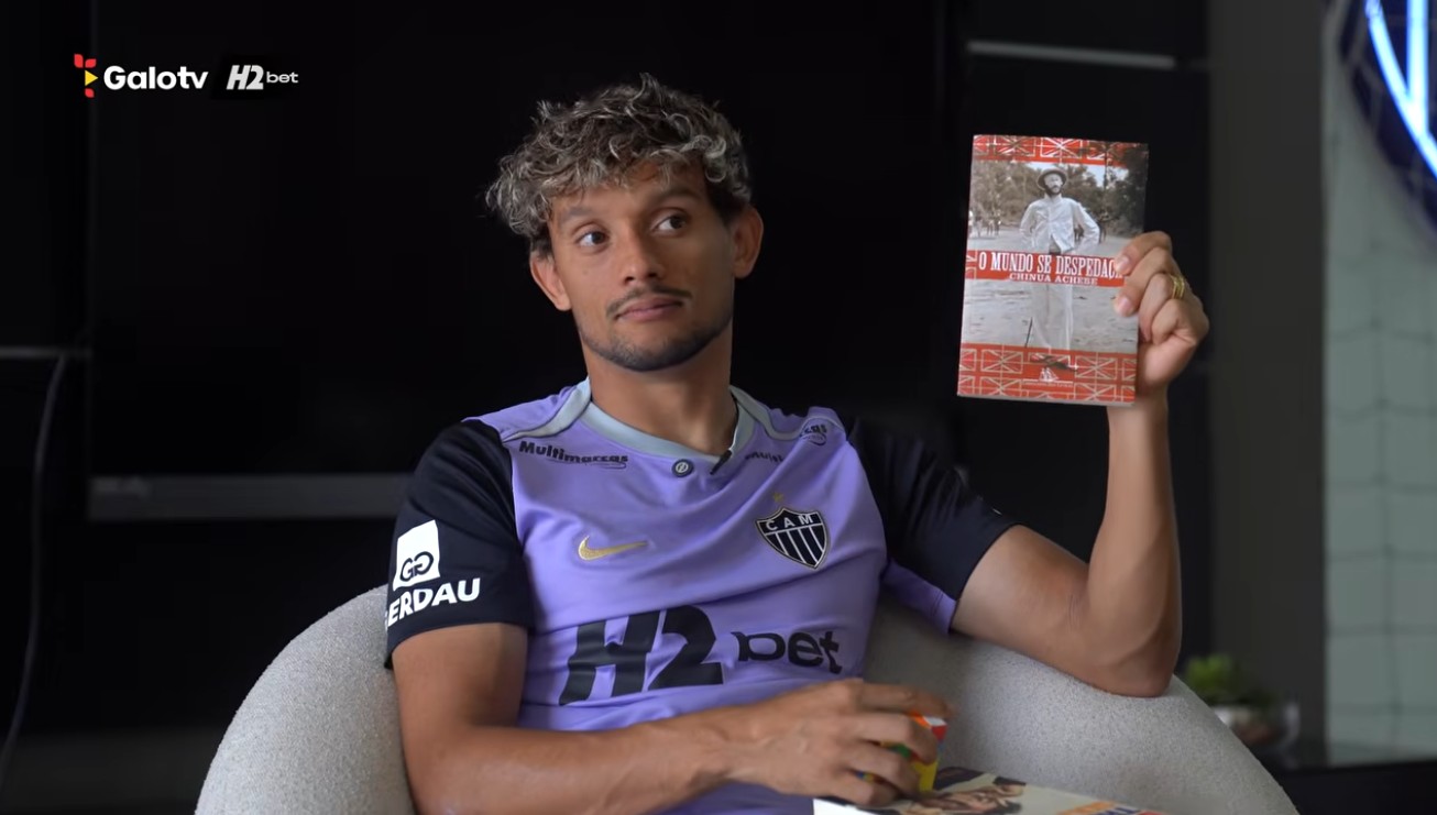 Gustavo Scarpa revela hobbies inusitados e paixão pela leitura fora dos gramados