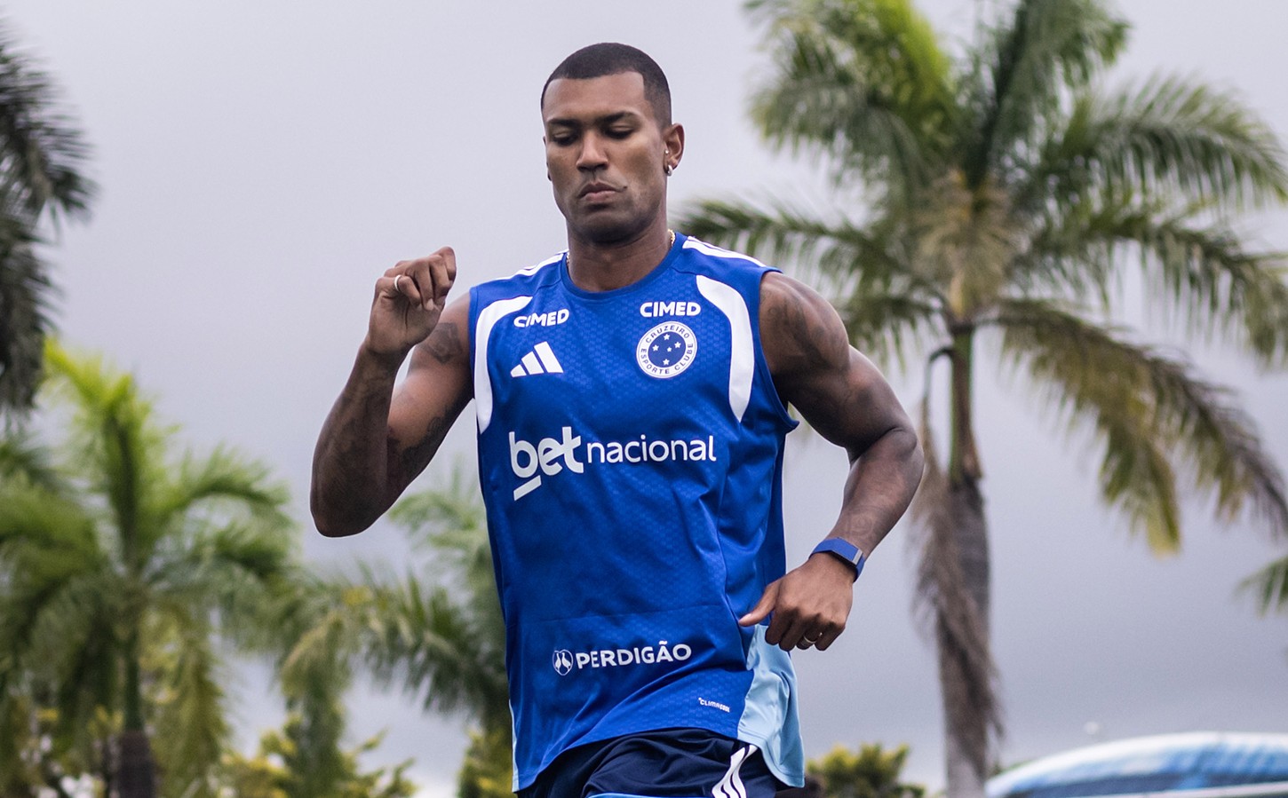 Walace volta a ser relacionado pelo Cruzeiro em 2026 após período fora – imagem do artigo