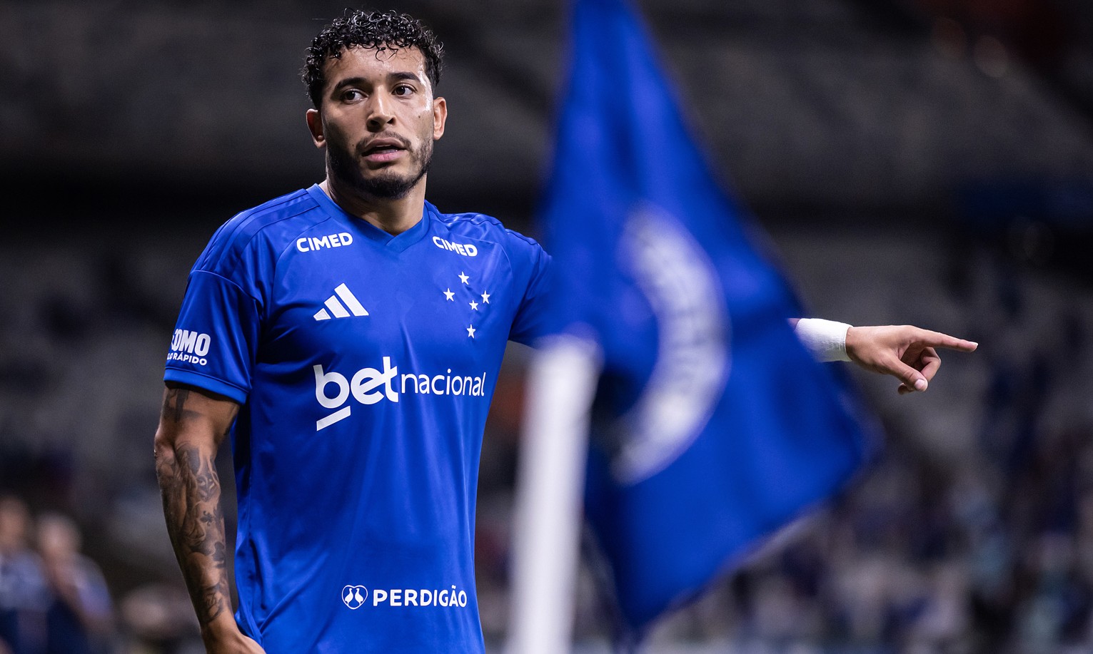Expulsão de William no Cruzeiro reacende dúvidas sobre futuro do lateral – imagem do artigo