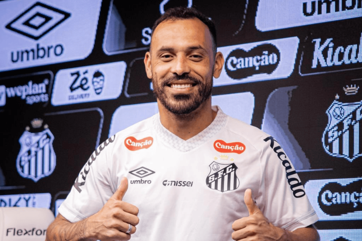 Moisés é apresentado no Santos e revela empolgação para jogar ao lado de Neymar – imagem do artigo