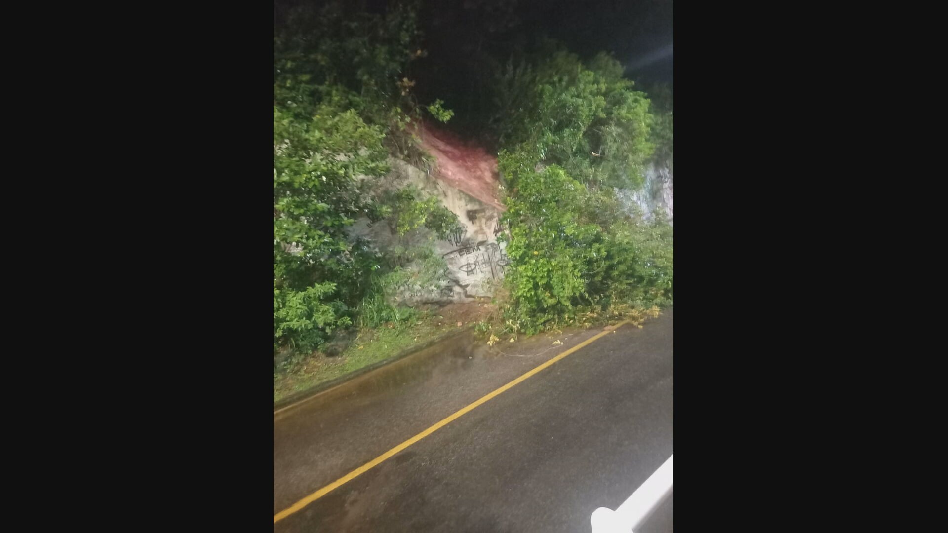 Chuva forte volta a castigar o Rio de Janeiro com riscos de alagamentos e deslizamentos – imagem do artigo