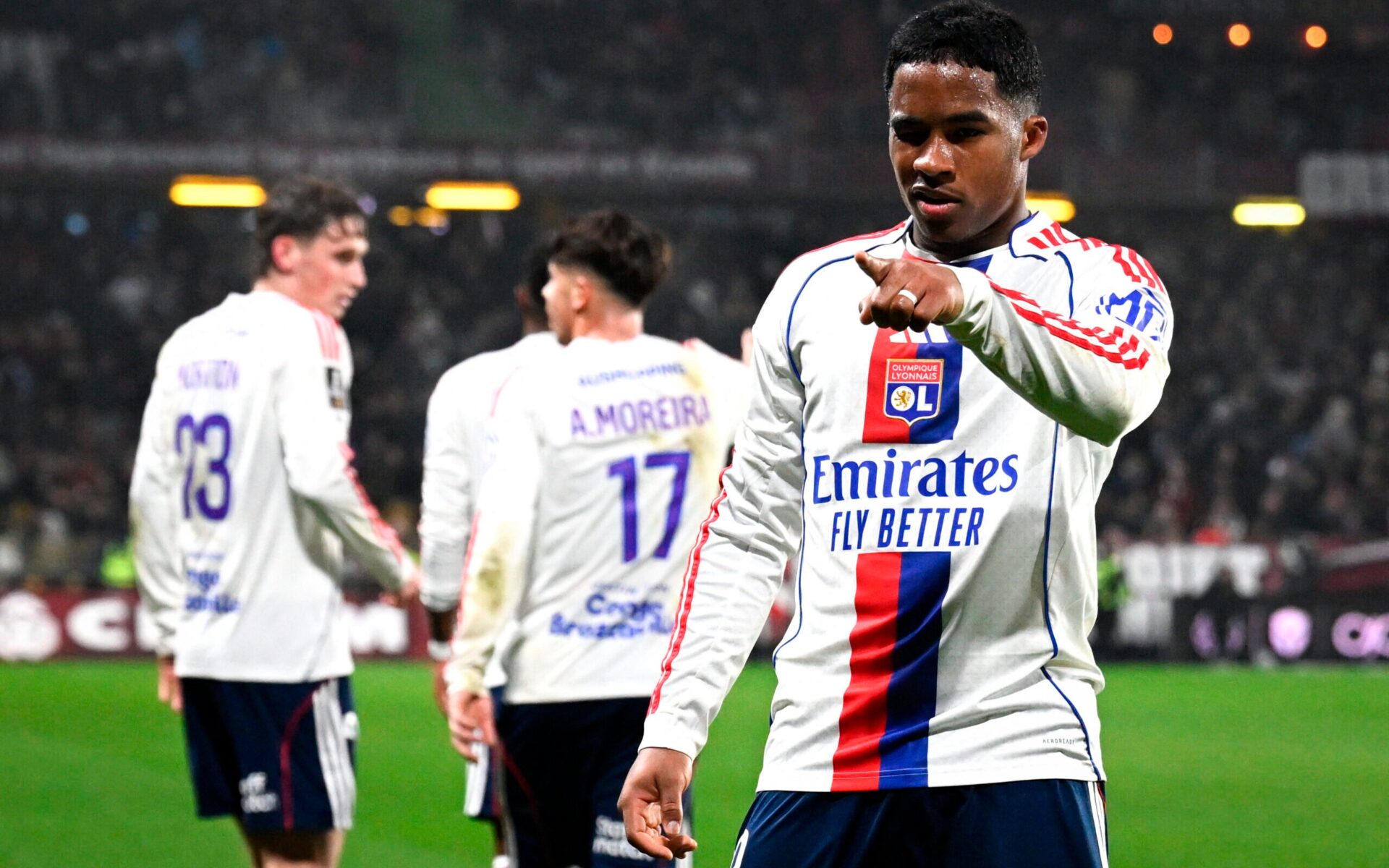 Lyon encara Nice sem Endrick e busca se aproximar do líder da Ligue 1