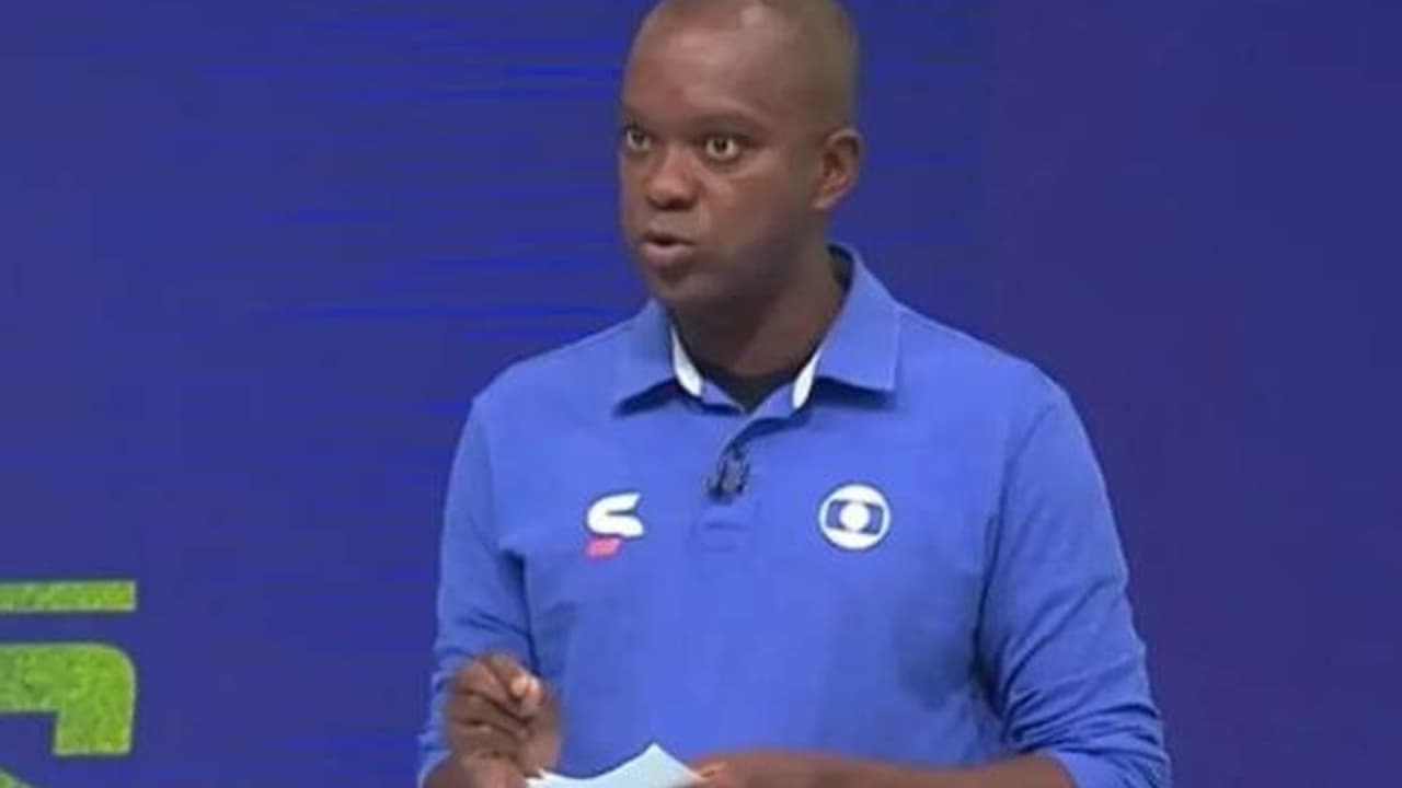 Polêmica de arbitragem marca clássico entre Botafogo e Flamengo pelo Carioca