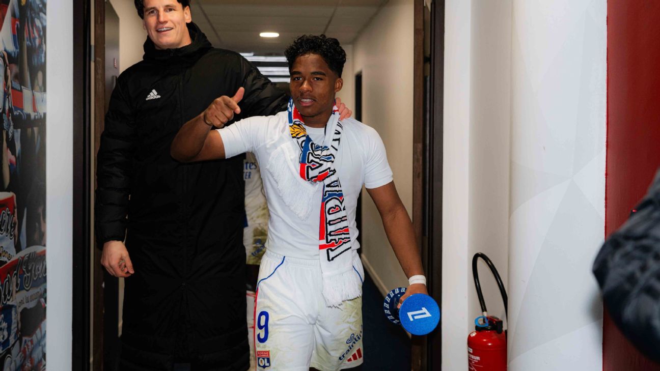 Endrick retorna ao Lyon com missão de manter sequência histórica na Ligue 1