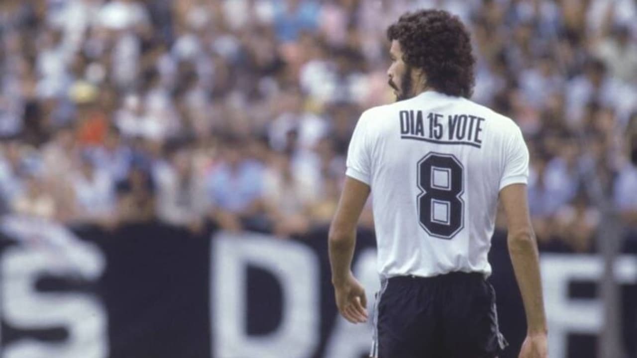 Sócrates e o Corinthians: a história do craque que mudou o futebol e a política no clube – imagem do artigo